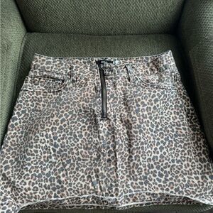 BDG urban Leopard Skirt Medium
